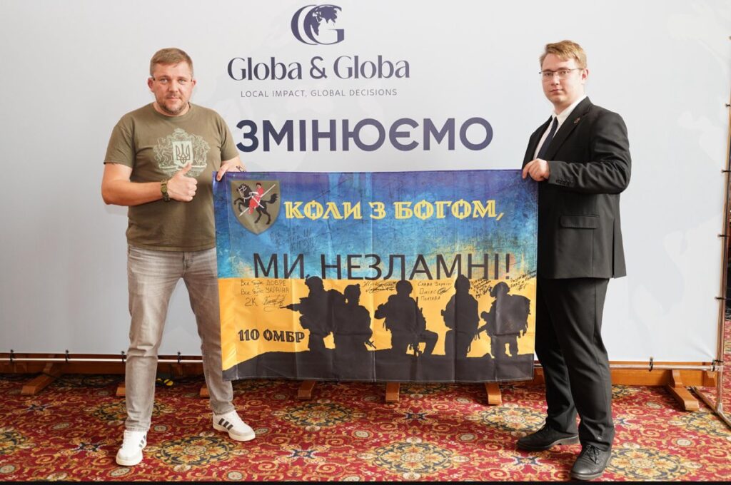круглий стіл Globa&Globa у готелі Національний